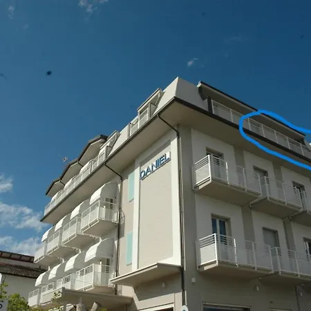 Daniel Apartment *